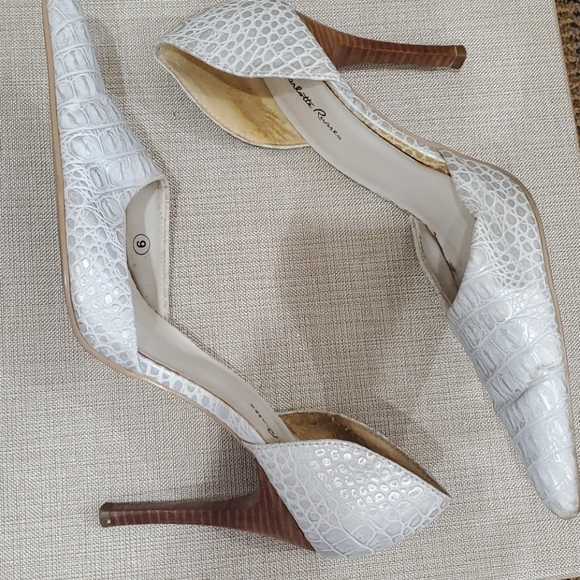 ❤✨HOST PICK✨ Vintage 90s alligator pump - Picture 2 of 6